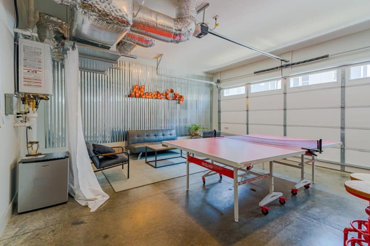 Carrie Underwood'S East Side Rooftop Game Room Nashville Buitenkant foto