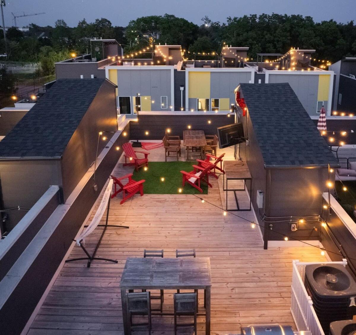 Carrie Underwood'S East Side Rooftop Game Room Nashville Buitenkant foto
