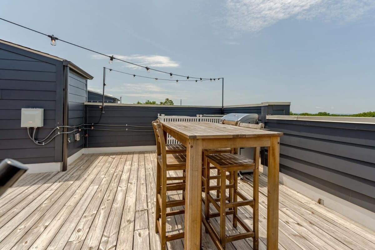 Carrie Underwood'S East Side Rooftop Game Room Nashville Buitenkant foto